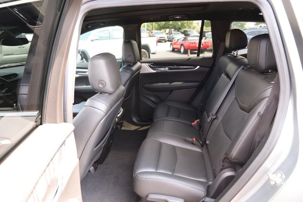 Used 2023 Cadillac XT6 Premium Luxury AWD/4WD image 12