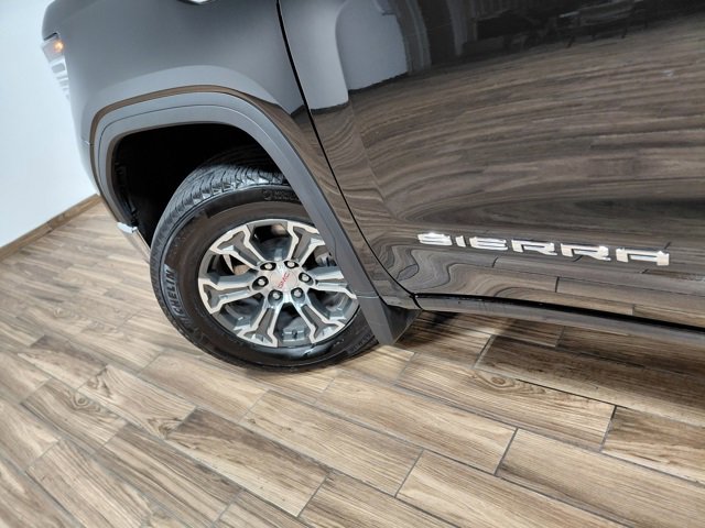 Certified 2025 GMC Sierra 1500 SLT image 15