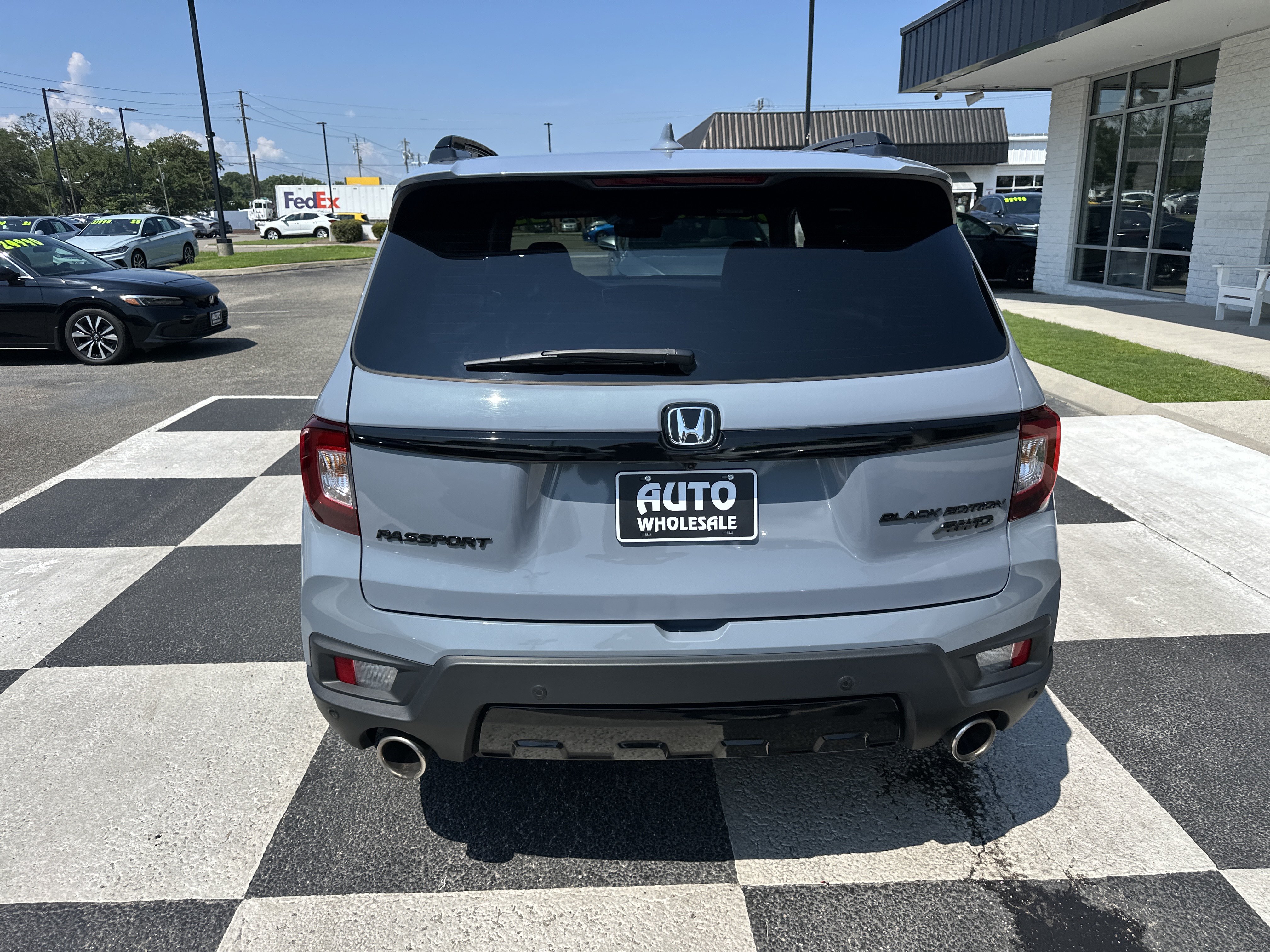 Used 2025 Honda Passport Black Edition image 4