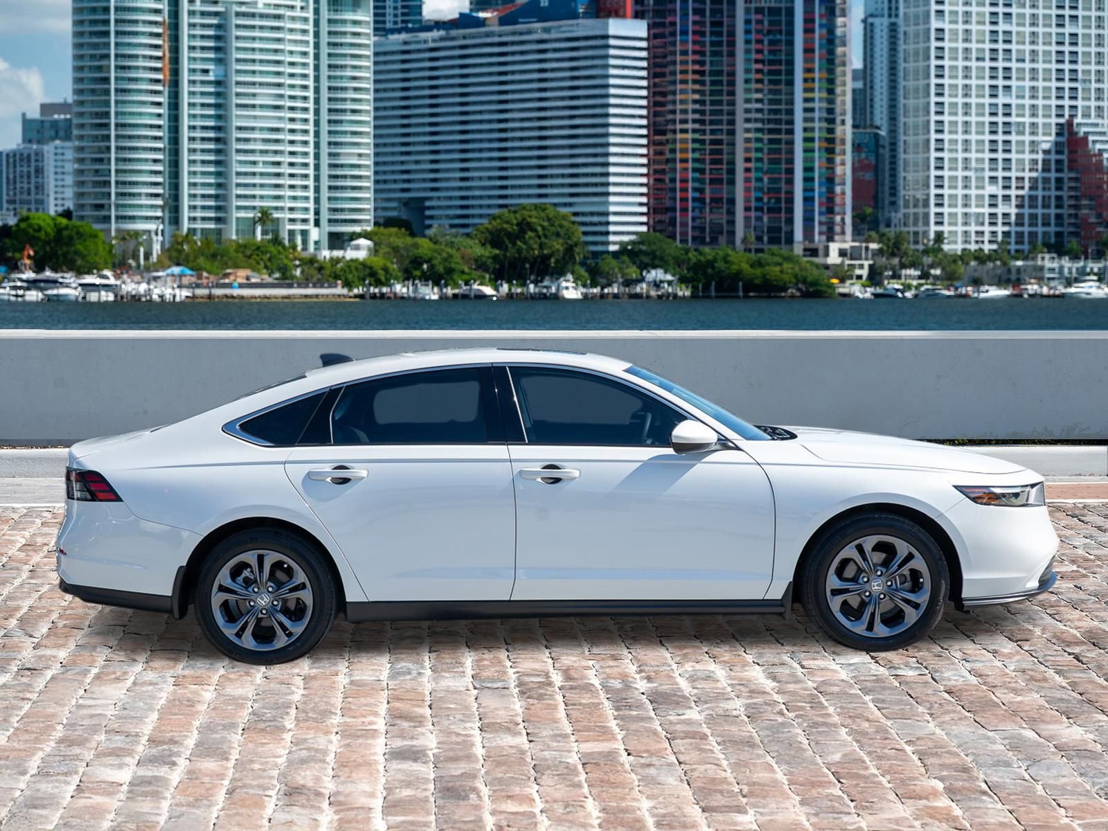 Certified 2023 Honda Accord EX image 4