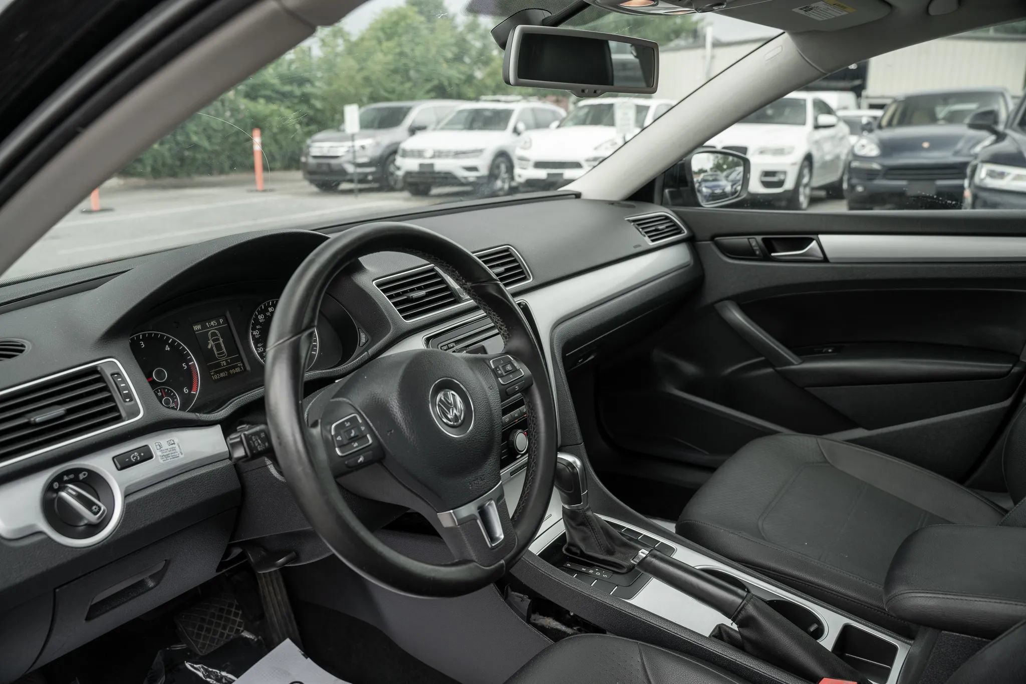 Used 2013 Volkswagen Passat TDI SE FWD image 6
