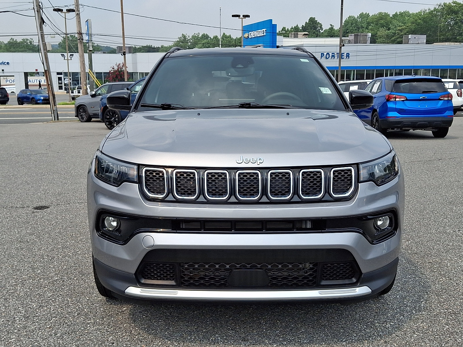 Used 2023 Jeep Compass Limited AWD/4WD image 2