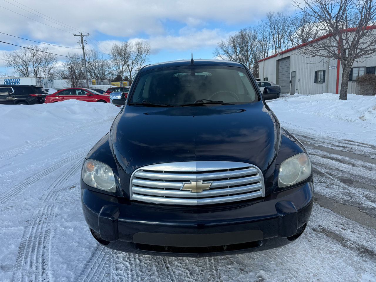 Used 2011 Chevrolet HHR LT image 2