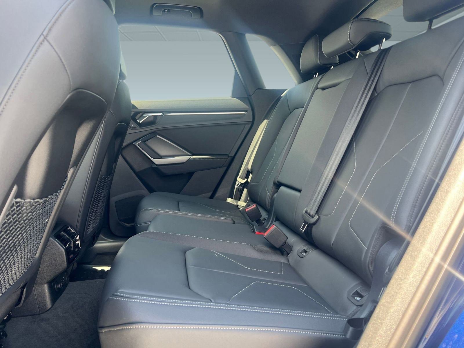 New 2025 Audi Q3 2.0T Premium image 14