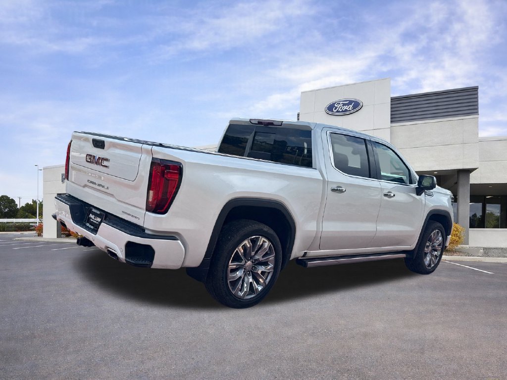 Used 2023 GMC Sierra 1500 Denali AWD/4WD image 9