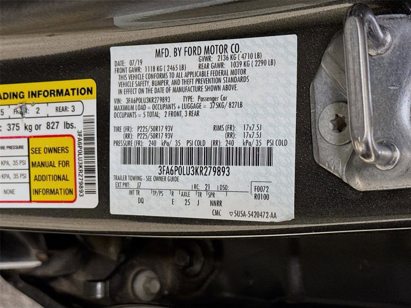 Used 2019 Ford Fusion SE image 30