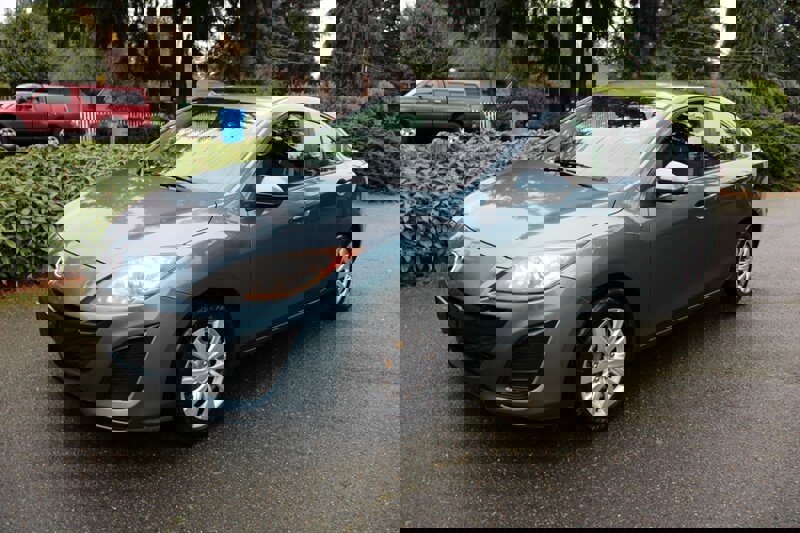 Used 2011 MAZDA MAZDA3 i Sport image 1