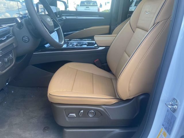 New 2026 Cadillac Escalade Luxury RWD image 13