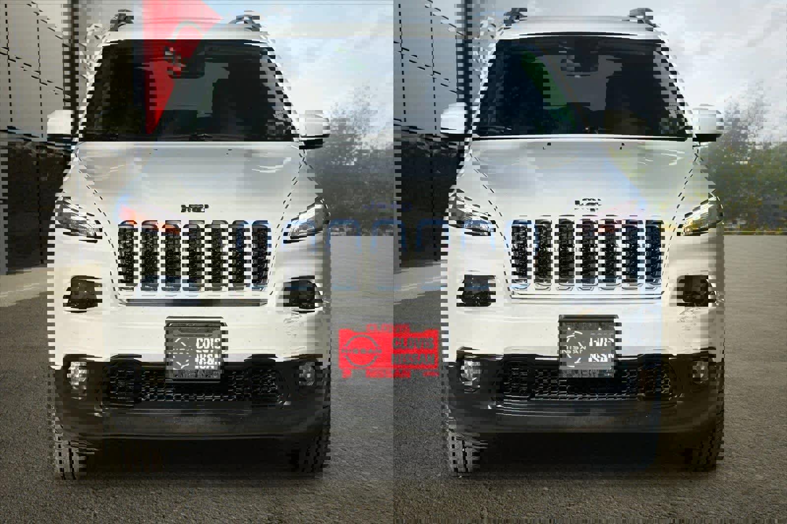 Used 2017 Jeep Cherokee Latitude image 11