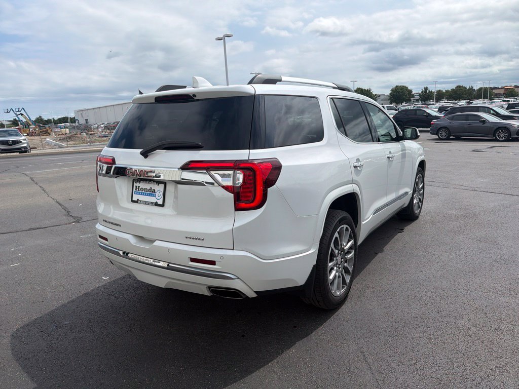 Used 2023 GMC Acadia Denali w/ Denali Ultimate Package AWD/4WD image 8