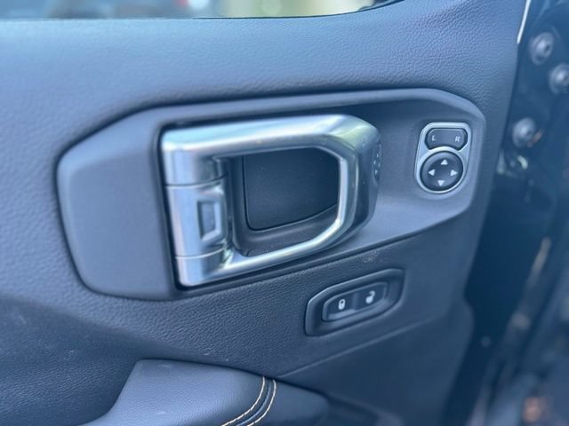 New 2025 Jeep Wrangler Unlimited Sahara AWD/4WD image 12