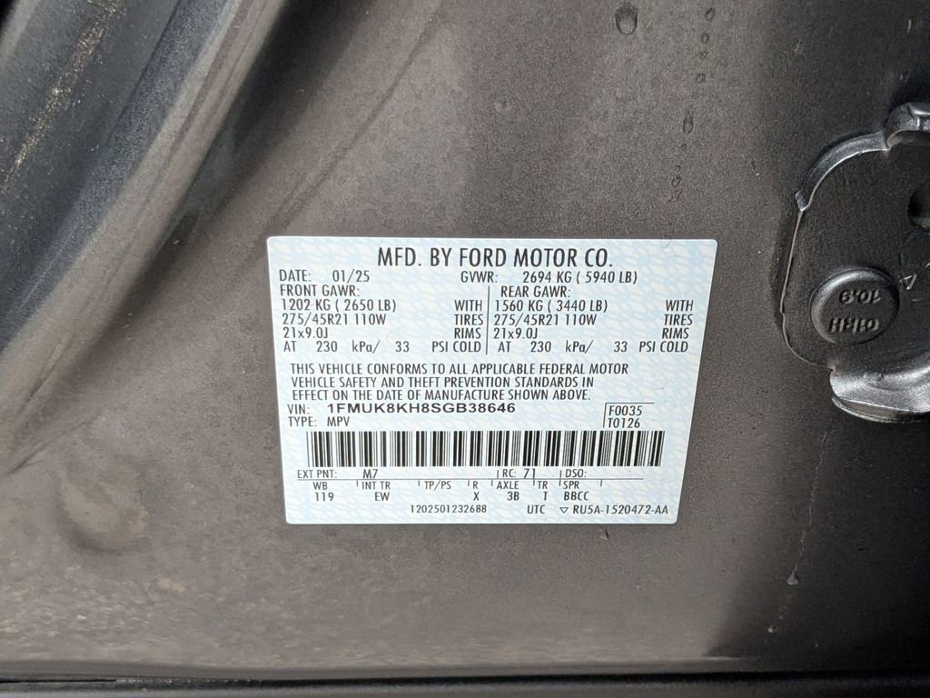 Used 2025 Ford Explorer ST-Line w/ ST-Line Street Pack image 32