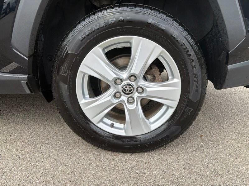 Used 2021 Toyota RAV4 XLE w/ Convenience Package AWD/4WD image 39