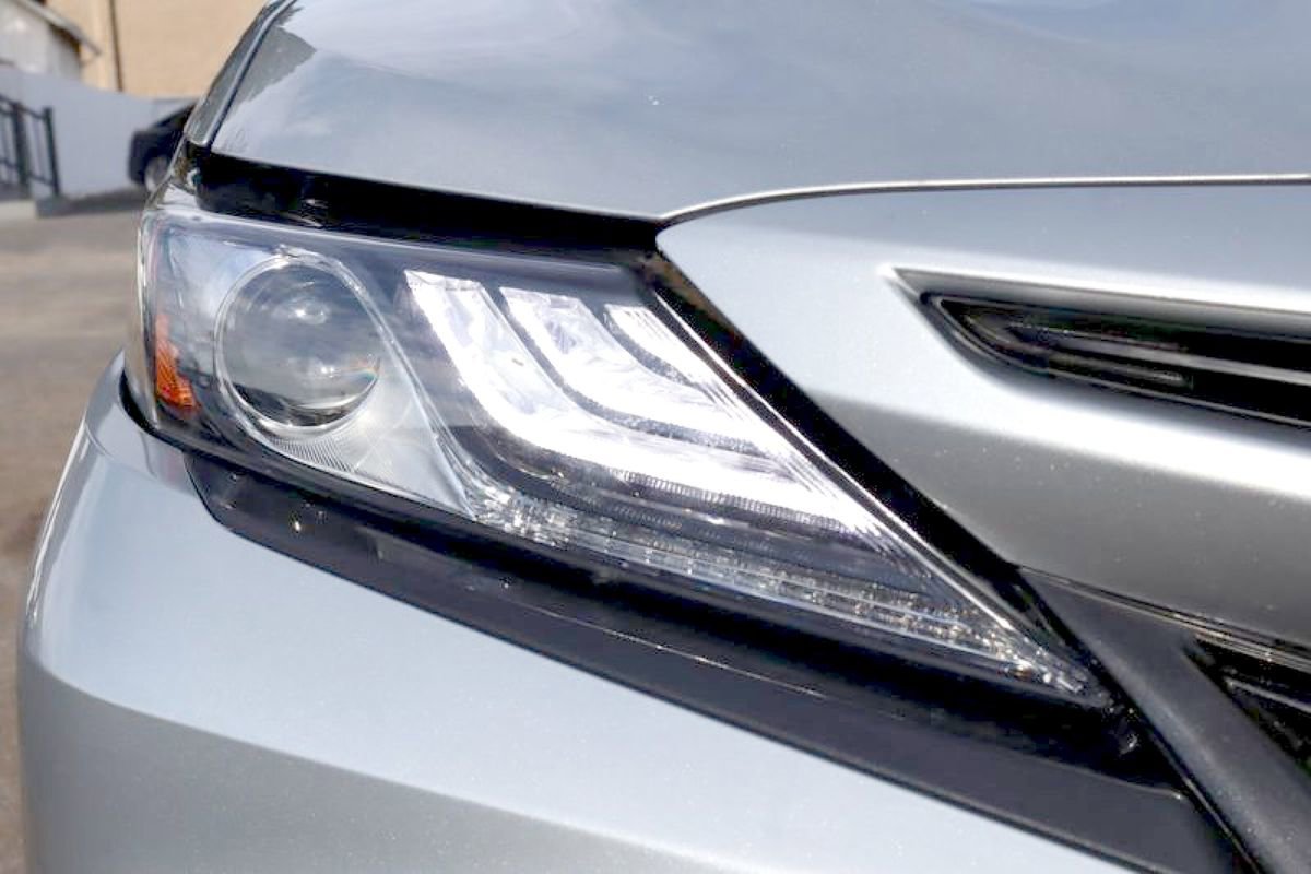 Used 2021 Toyota Camry XSE image 9