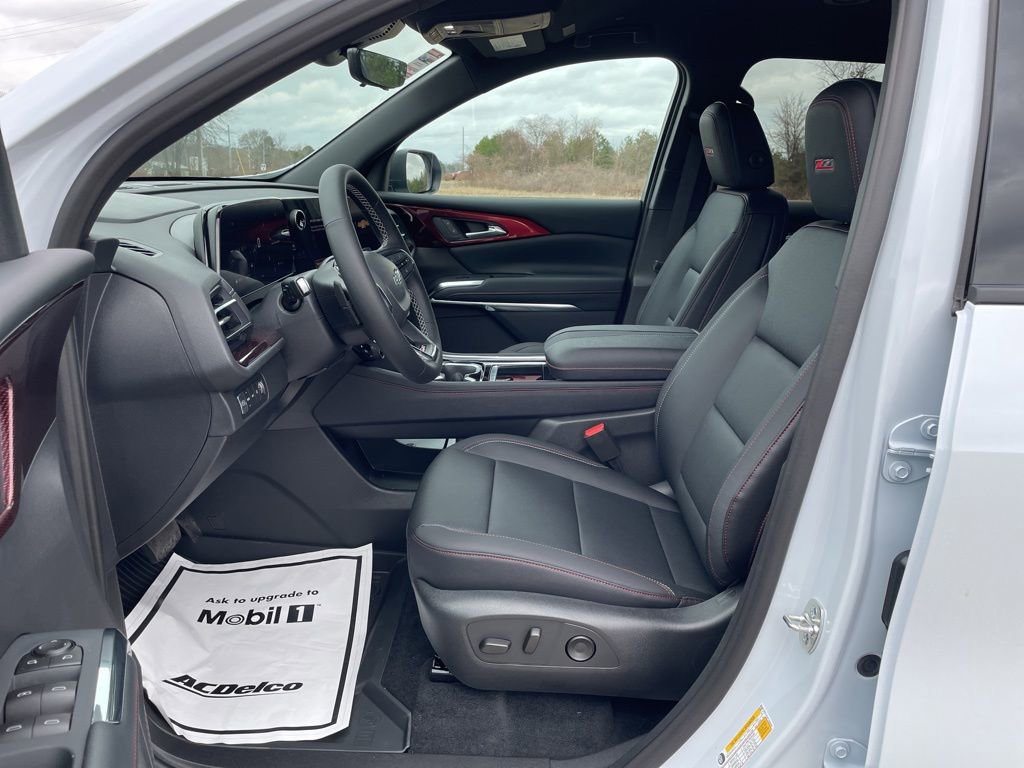 New 2026 Chevrolet Traverse Z71 w/ Driver Confidence Package image 11