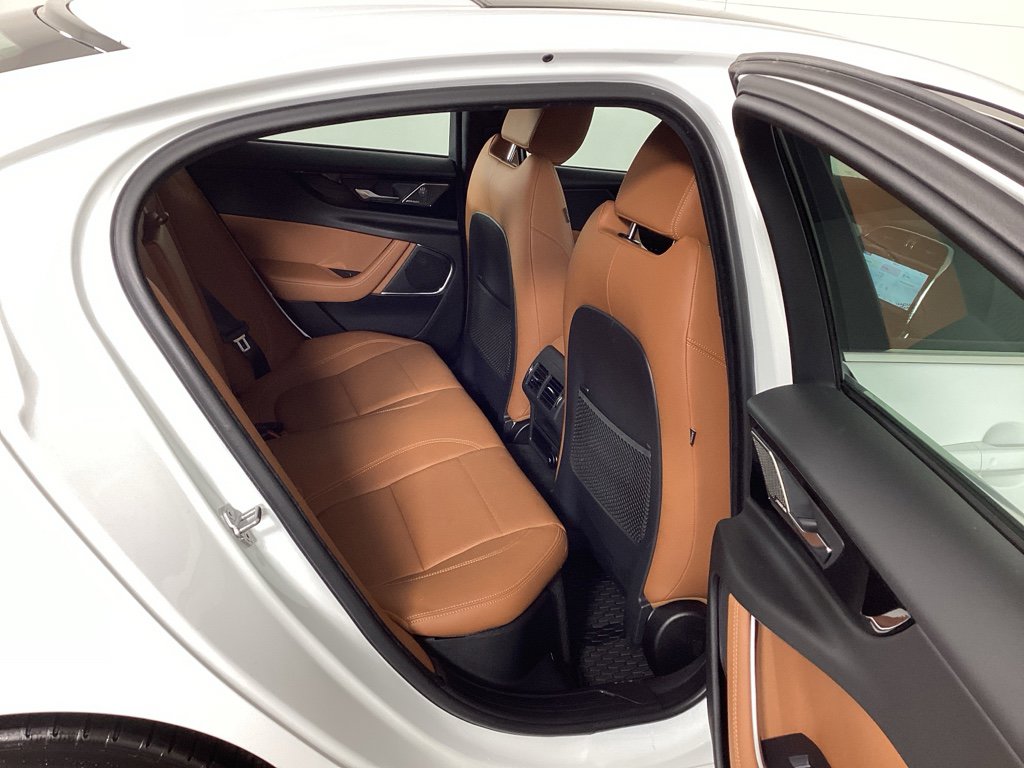 Used 2020 Jaguar XE R-Dynamic S image 12