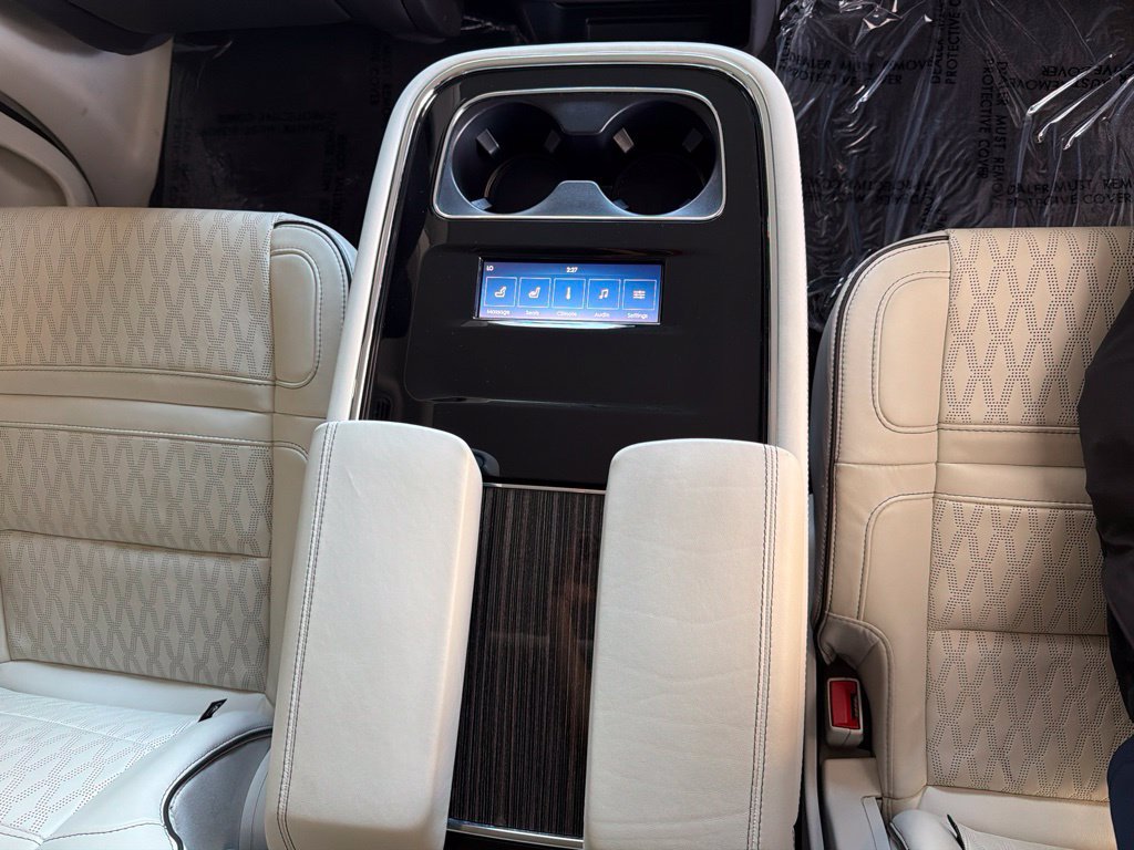Used 2024 Lincoln Navigator Black Label AWD/4WD image 35