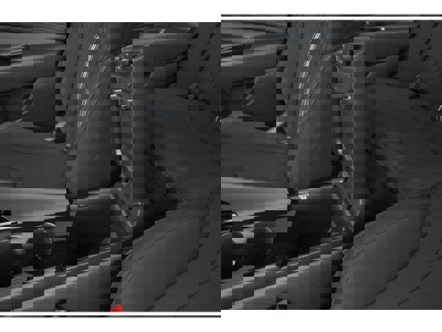 Used 2025 Hyundai Elantra SEL image 16