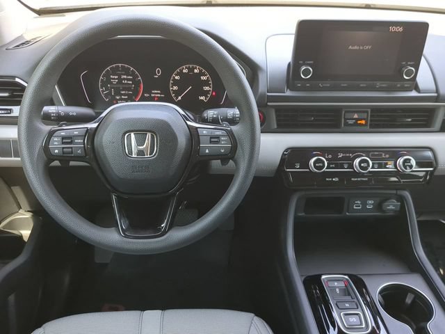 Used 2023 Honda Pilot LX image 15