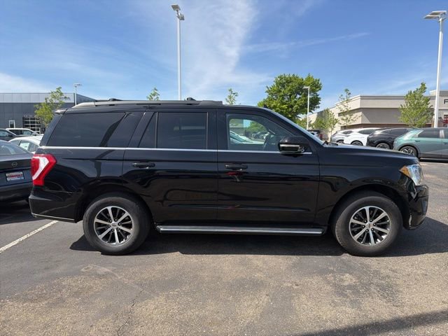 Used 2020 Ford Expedition XLT w/ Equipment Group 202A AWD/4WD image 3