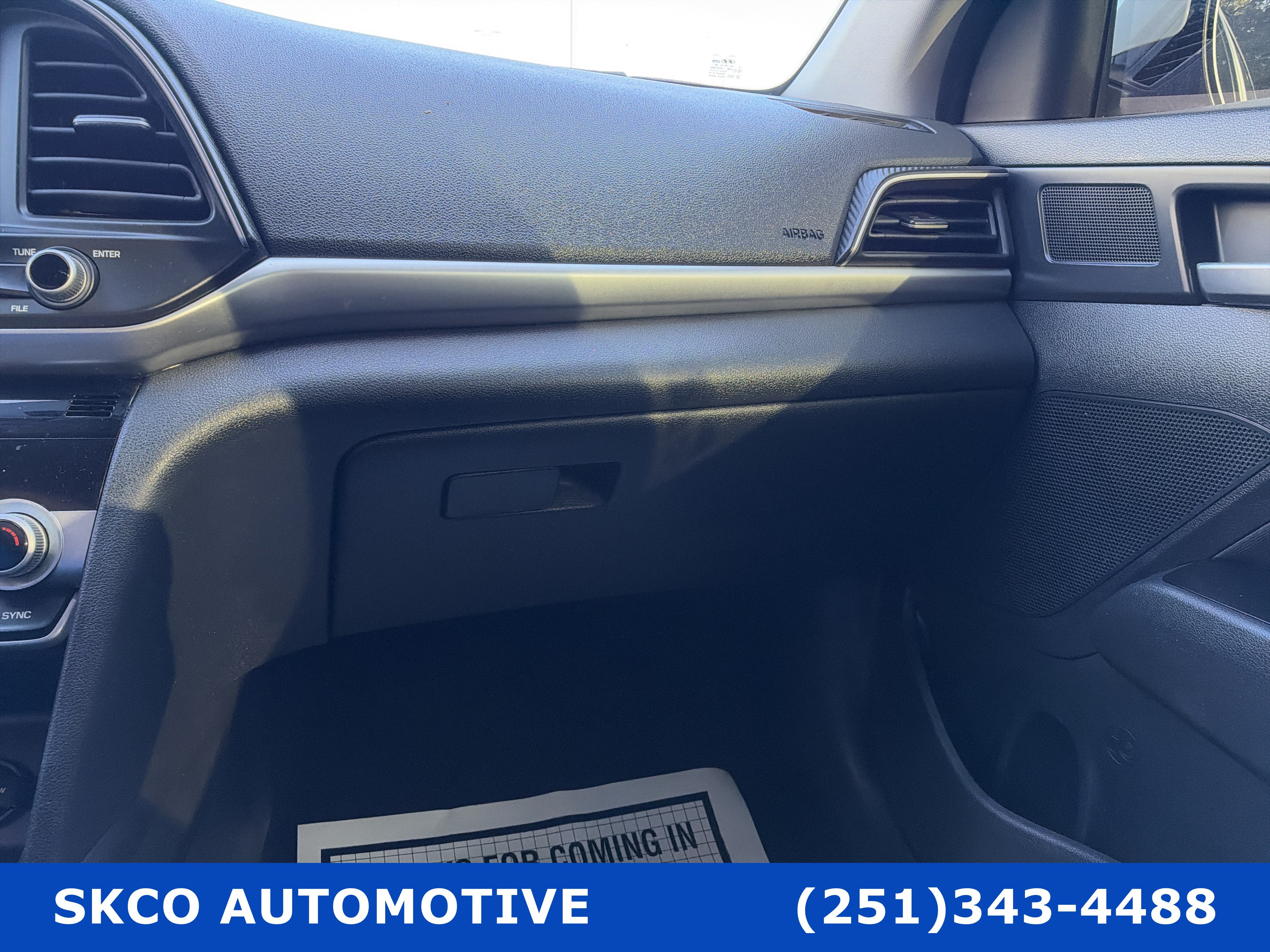 Used 2020 Hyundai Elantra SEL w/ Cargo Package (C1) FWD image 24
