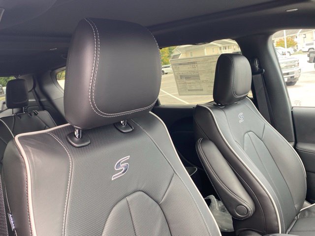 New 2026 Chrysler Pacifica Limited w/ S Appearance Package FWD image 29