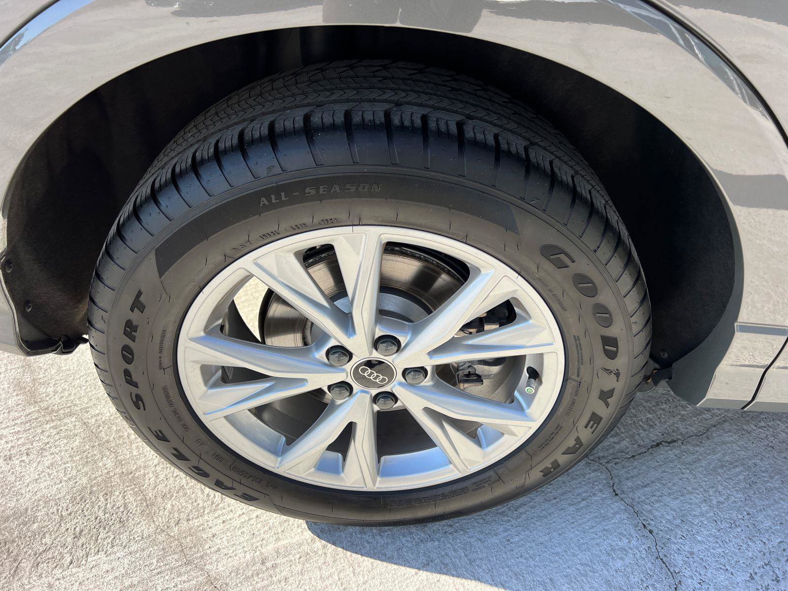 Used 2024 Audi Q3 2.0T Premium Plus w/ Premium Plus Package image 17