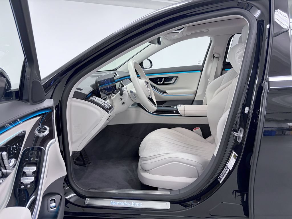 Certified 2023 Mercedes-Benz S 580 4MATIC Sedan w/ Warmth & Comfort Package image 15