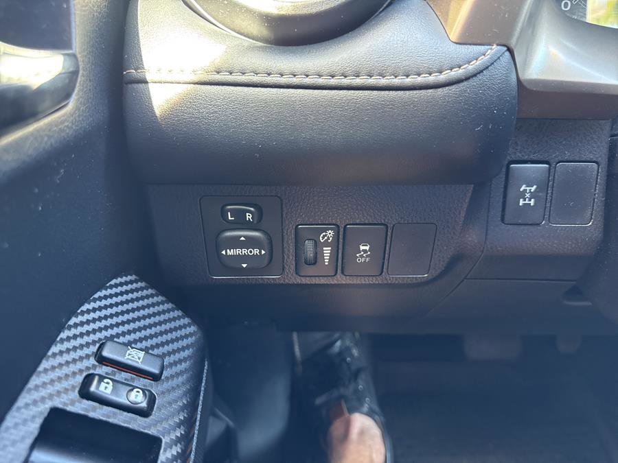 Used 2015 Toyota RAV4 XLE image 29