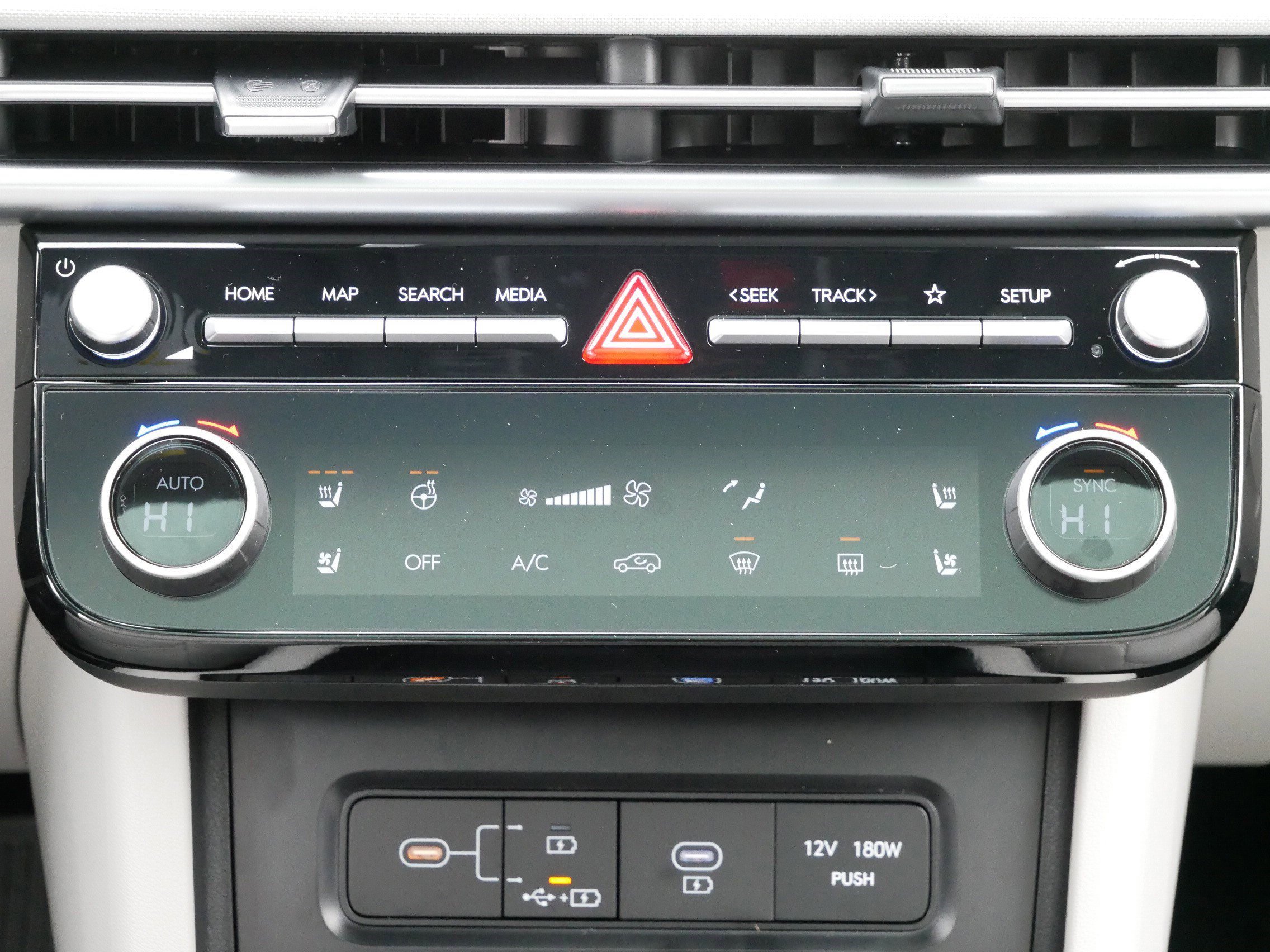 New 2026 Hyundai Tucson Limited image 11