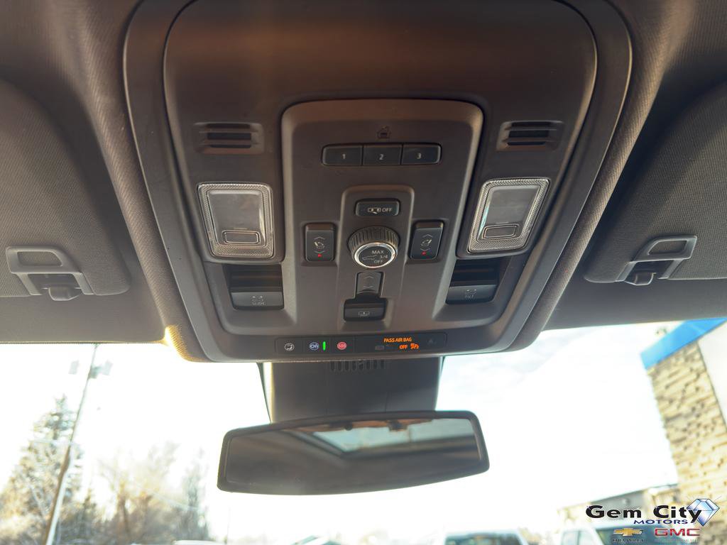 Used 2023 GMC Yukon XL Denali image 20