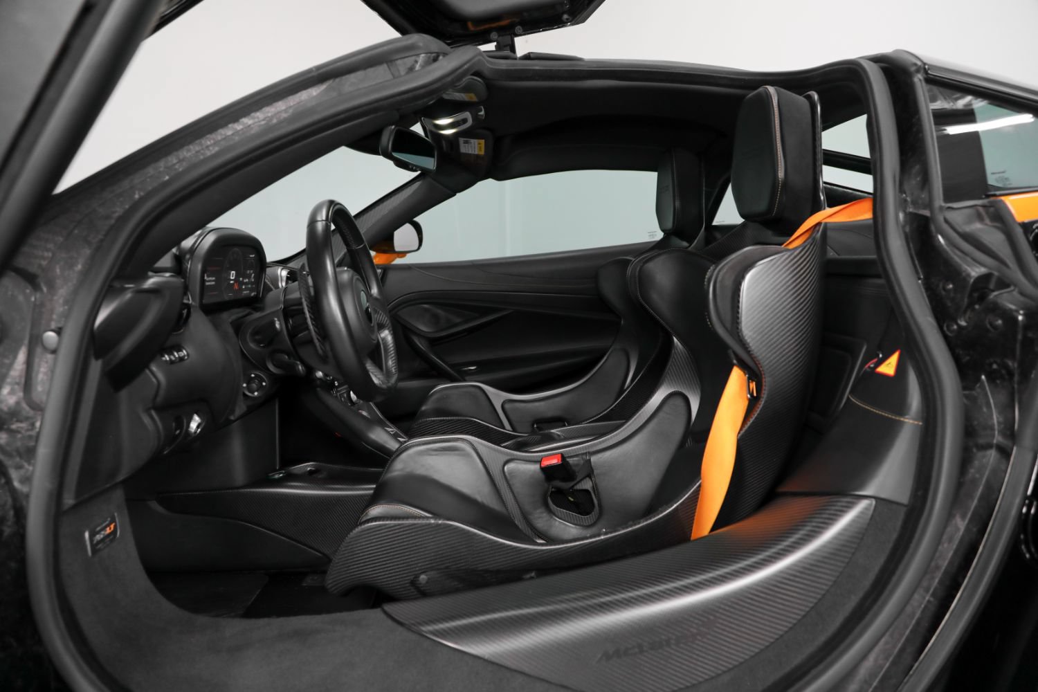 Used 2021 McLaren 765LT RWD image 44