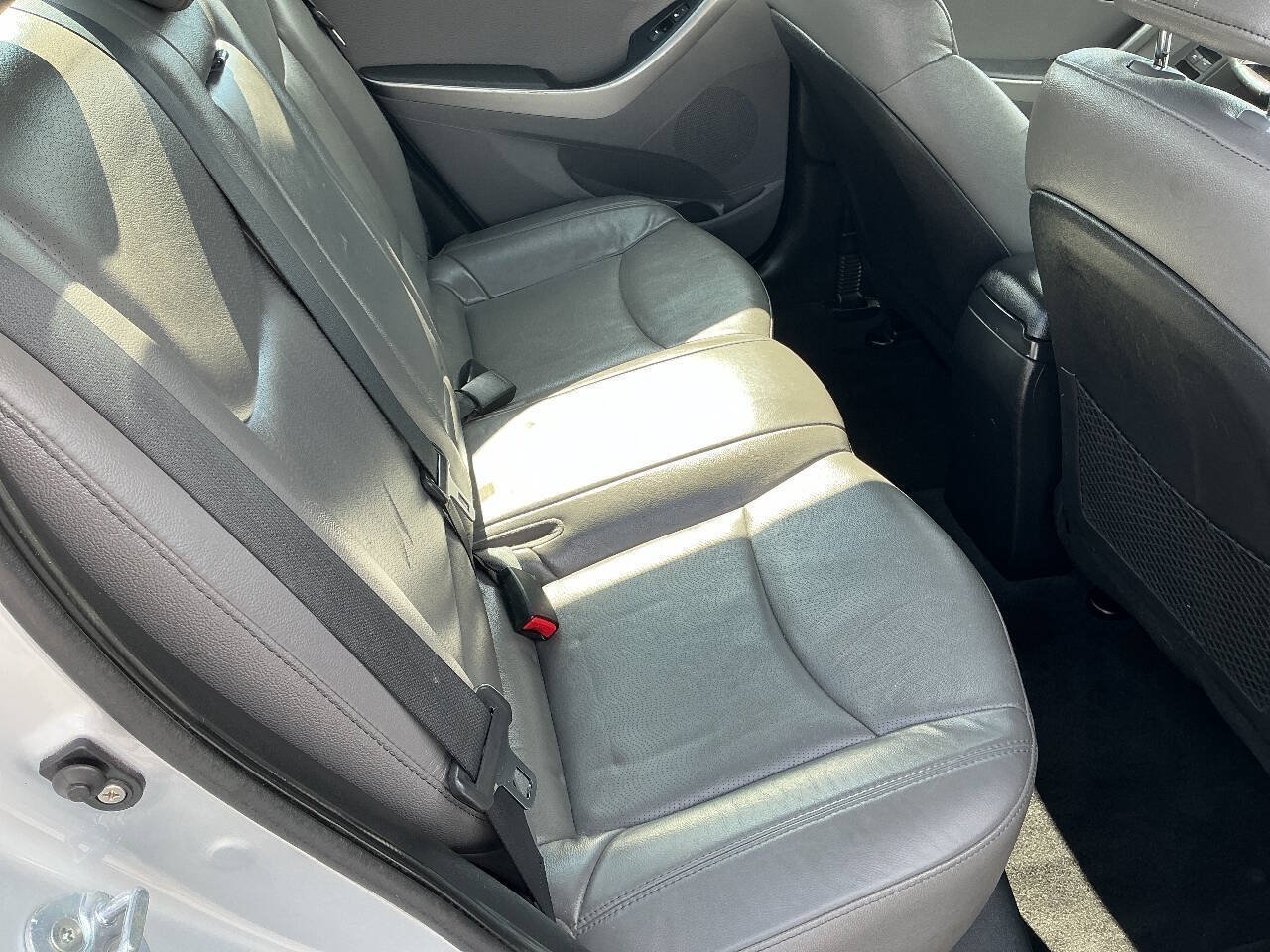 Used 2012 Hyundai Elantra Limited FWD image 20