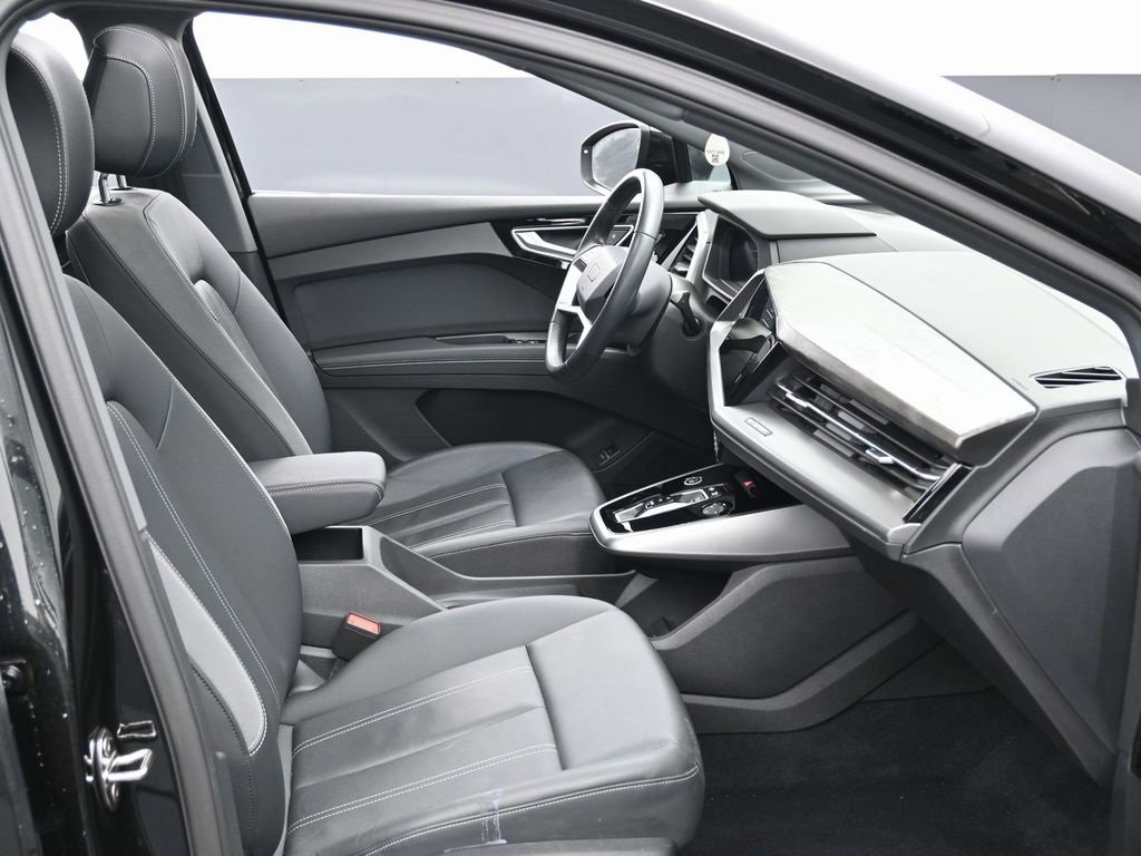 Used 2023 Audi Q4 e-tron Premium w/ Convenience Package image 35