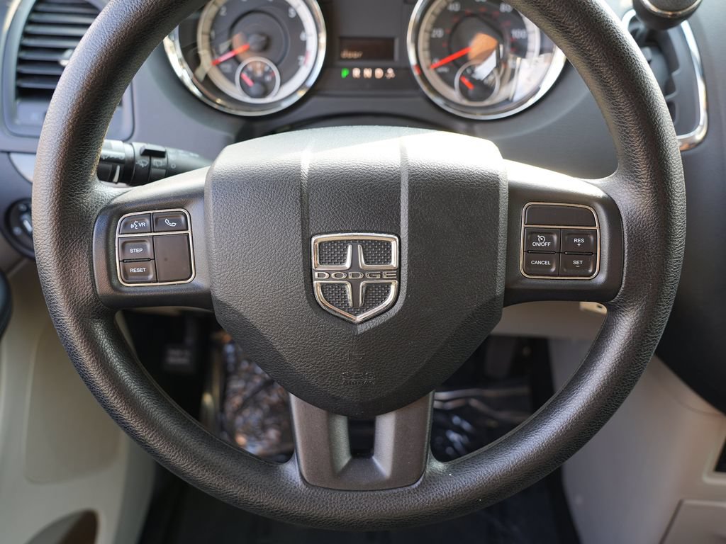 Used 2018 Dodge Grand Caravan SE w/ UConnect Hands-Free Group FWD image 22