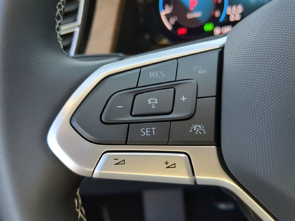 New 2026 Volkswagen Atlas SE FWD image 29
