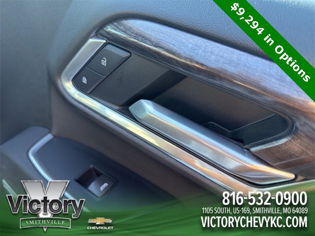 Used 2025 Chevrolet Silverado 2500 LTZ w/ LTZ Premium Package image 16