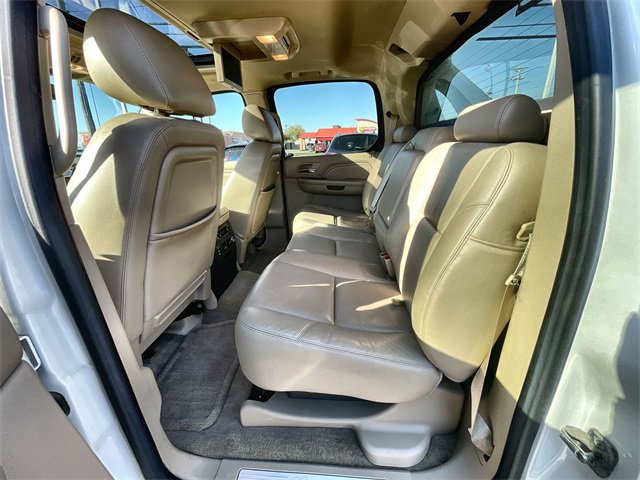 Used 2012 Cadillac Escalade EXT Premium image 24