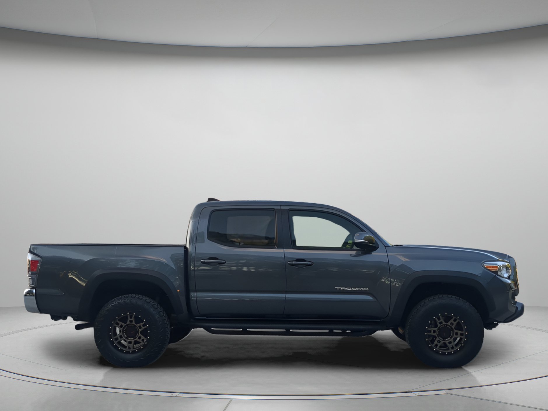 Used 2021 Toyota Tacoma TRD Off-Road AWD/4WD image 39