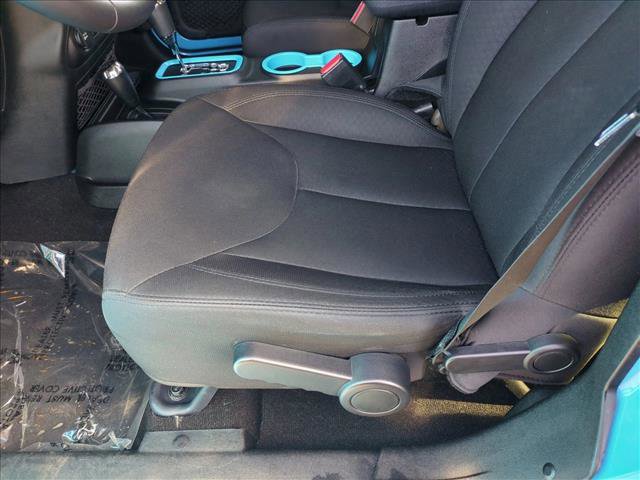 Used 2018 Jeep Wrangler Unlimited Sport w/ Connectivity Group image 15