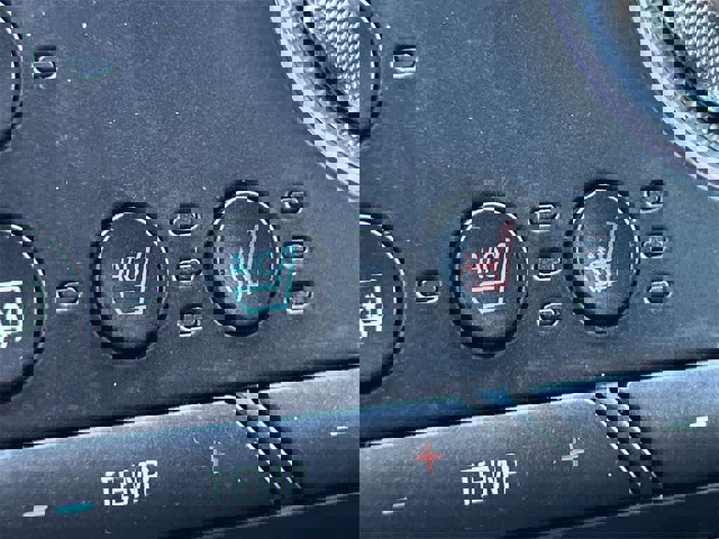 Used 2020 Ford Fusion Energi Titanium image 29