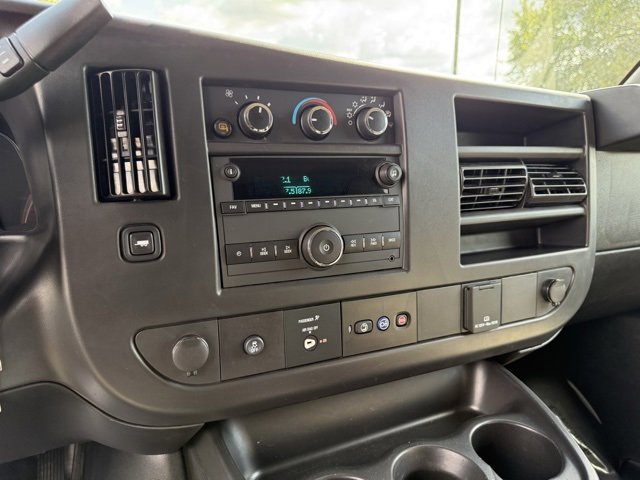 Used 2025 Chevrolet Express 3500 LS image 23