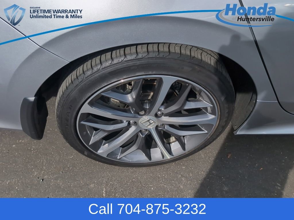 Used 2023 Honda Civic Touring image 10