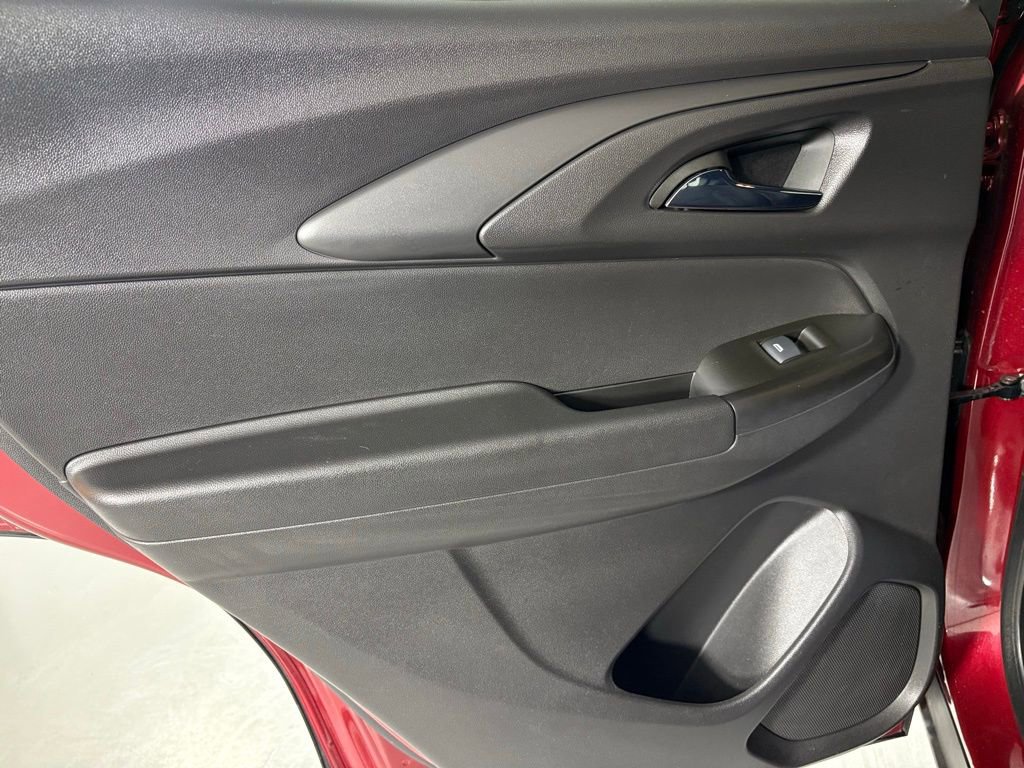 Used 2023 Chevrolet TrailBlazer RS image 36