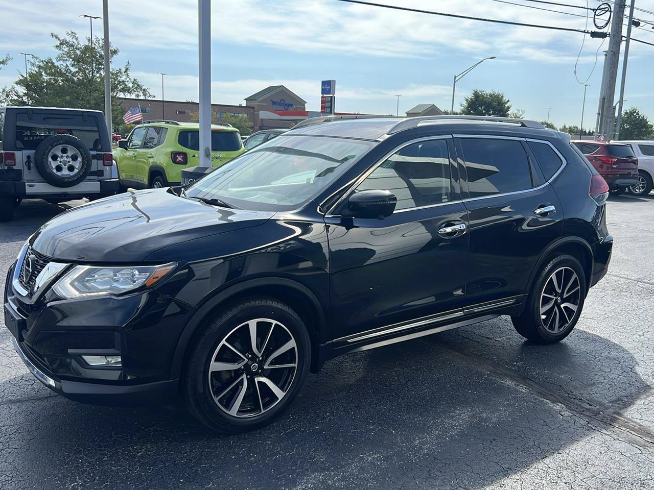 Used 2020 Nissan Rogue SL AWD/4WD image 2