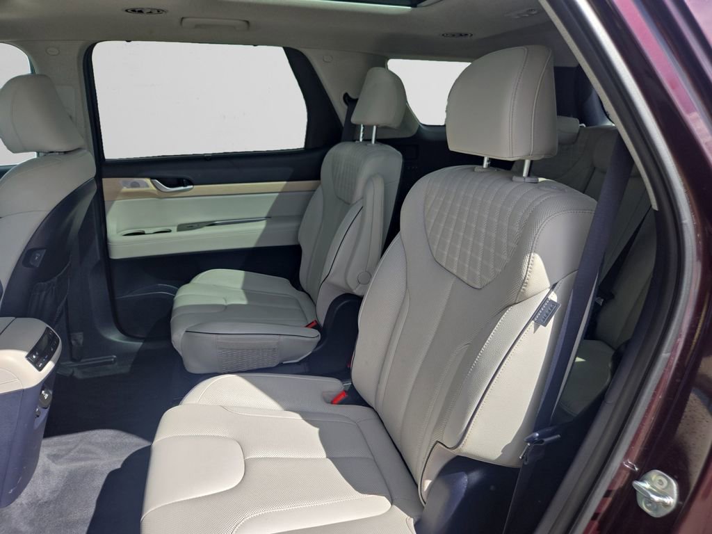 Used 2024 Hyundai Palisade Limited image 13