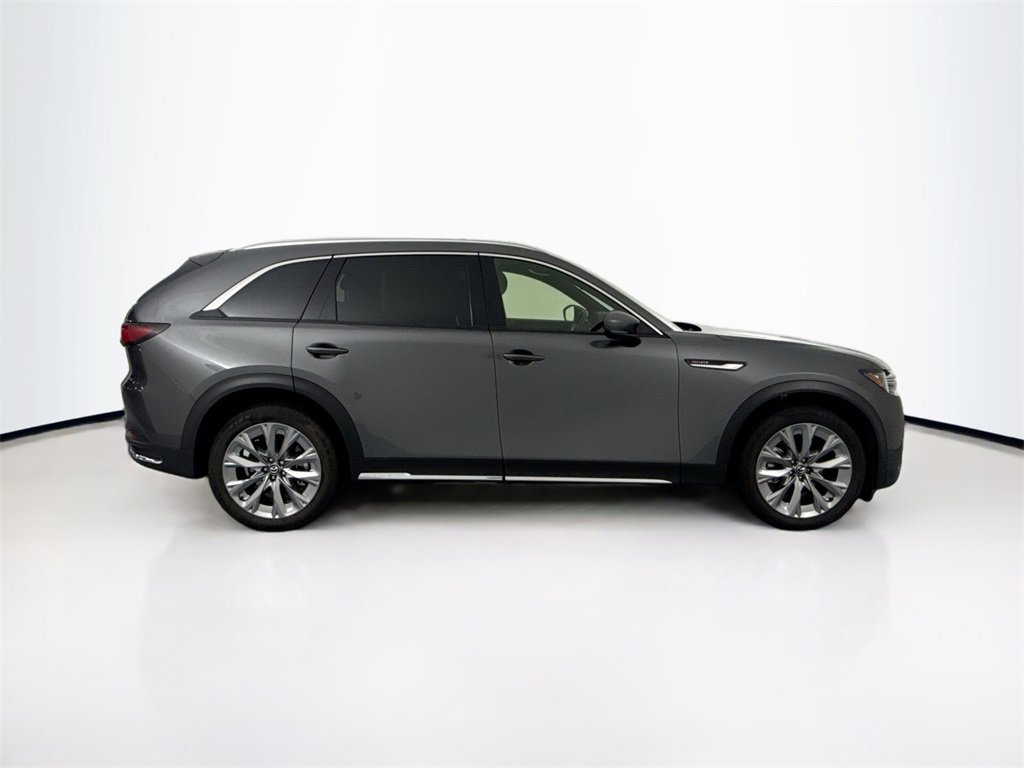 Used 2025 MAZDA CX-90 3.3 Turbo w/ Premium Plus Pkg image 4