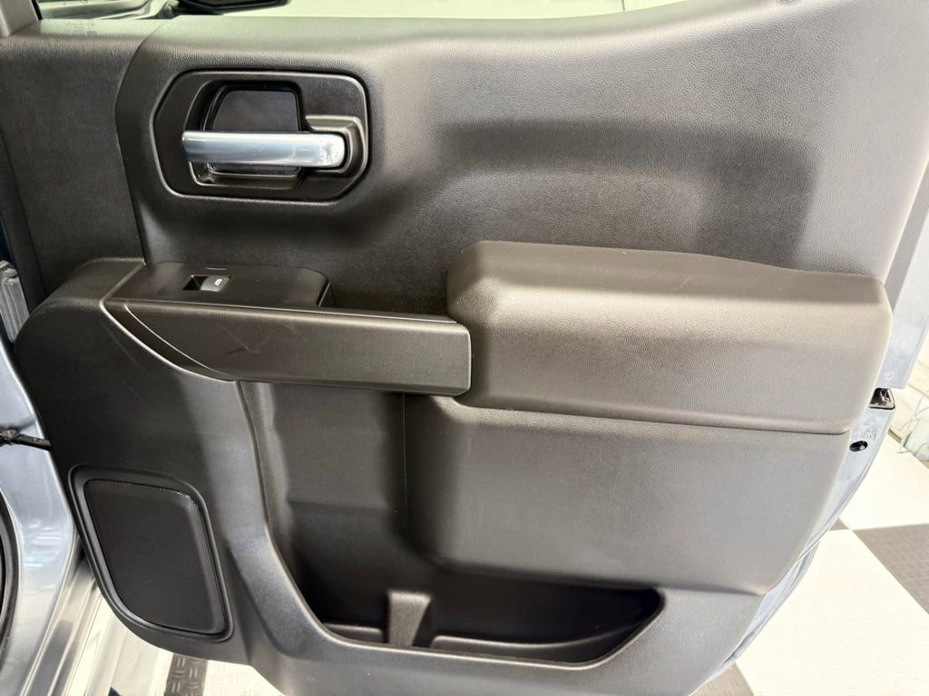 Used 2022 Chevrolet Silverado 1500 LT w/ Convenience Package II AWD/4WD image 23