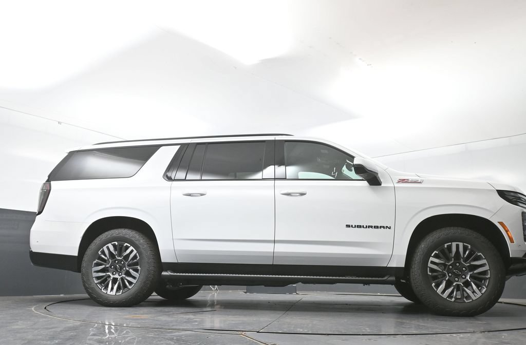 New 2026 Chevrolet Suburban Z71 w/ Z71 Off-Road Package AWD/4WD image 41