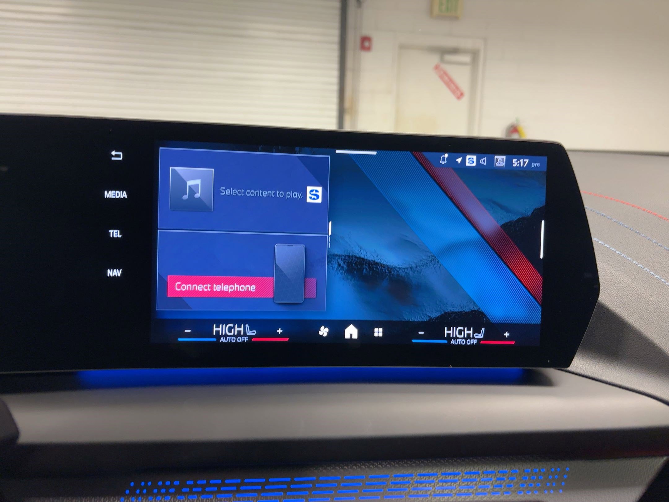 Used 2025 BMW M235i xDrive w/ Premium Package image 23